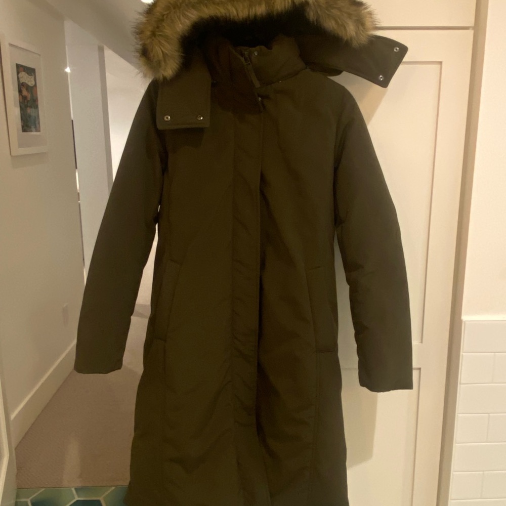 COPY - Uniqlo waterproof jacket / coat, fur trimmed removable collar, Sz small …